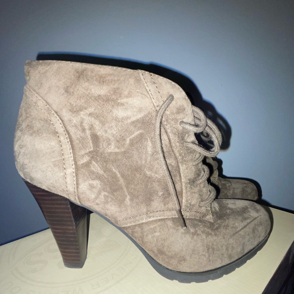 👜New BassWomen's Suede Ankle Boots